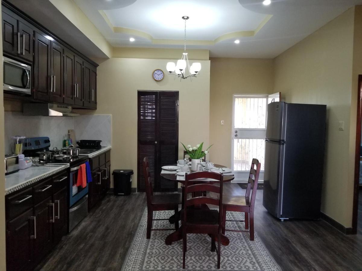 Royal View Apartment Plus Ciudad de Belice Exterior foto